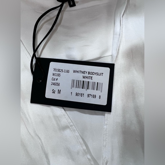PAIGE -WHITNEY White rayon long sleeve body‎ suit size M. - Picture 13 of 15